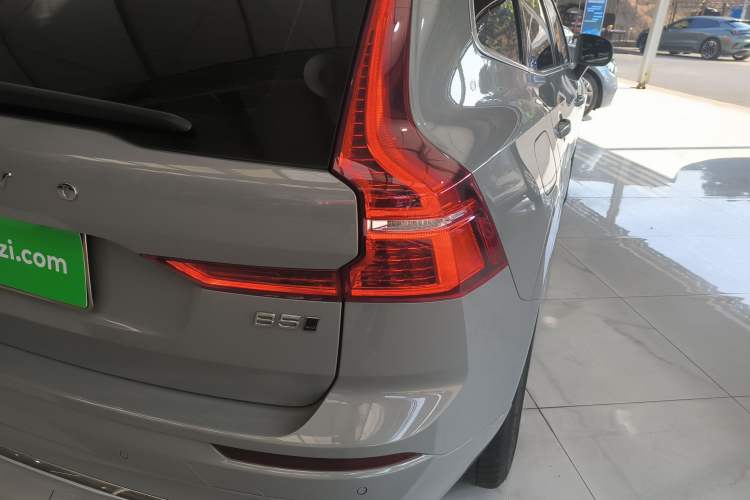 Used Volvo XC60 2024 B5 4x4 Smart Luxury Edition Exterior 6