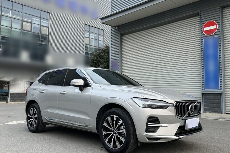 Used Volvo XC60 2024 B5 4x4 Smart Luxury Edition Exterior 6