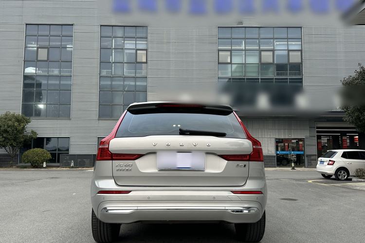 Used Volvo XC60 2024 B5 4x4 Smart Luxury Edition Exterior 7