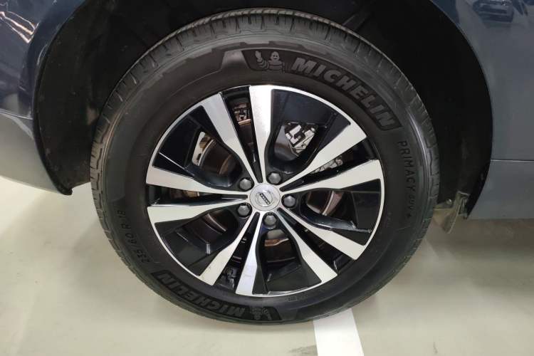Used Volvo XC60 2024 B5 4x4 Smart Luxury Edition Exterior 8