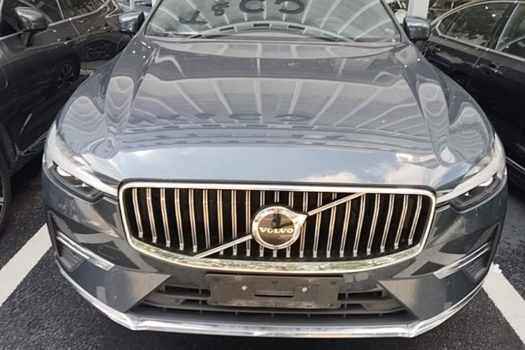 Used Volvo XC60 2024 B5 4x4 Smart Luxury Edition Front