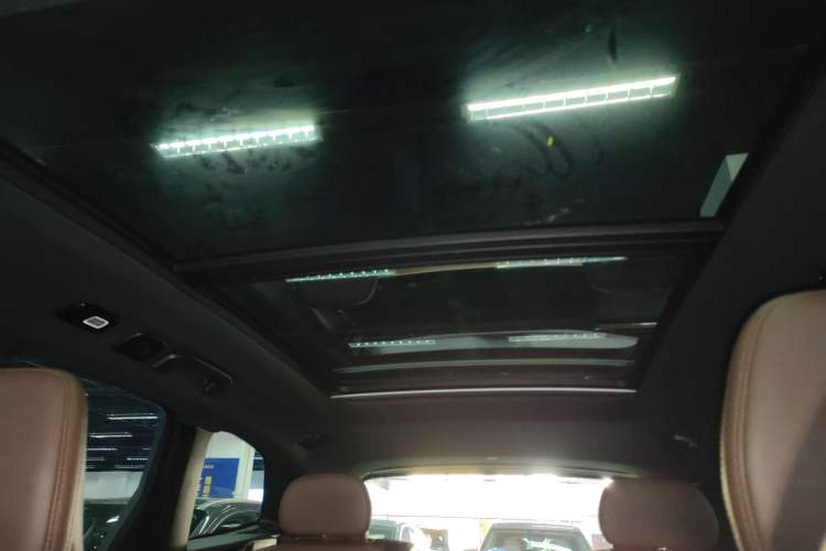 Used Volvo XC60 2024 B5 4x4 Smart Luxury Edition Headliner