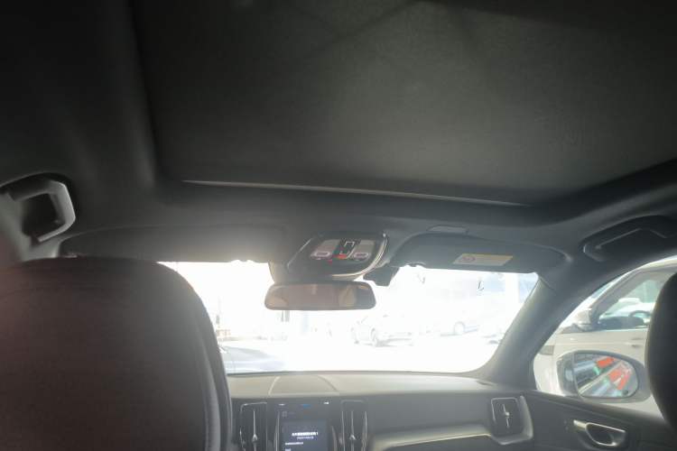Used Volvo XC60 2024 B5 4x4 Smart Luxury Edition Headliner