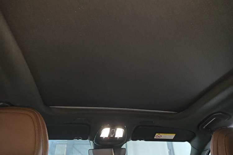 Used Volvo XC60 2024 B5 4x4 Smart Luxury Edition Headliner