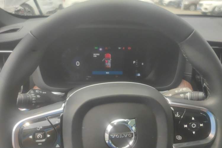 Used Volvo XC60 2024 B5 4x4 Smart Luxury Edition Instrument Cluster