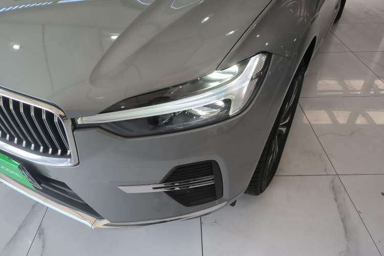Used Volvo XC60 2024 B5 4x4 Smart Luxury Edition Left Front Headlight