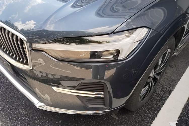 Used Volvo XC60 2024 B5 4x4 Smart Luxury Edition Left Front Headlight