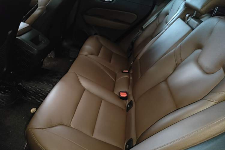 Used Volvo XC60 2024 B5 4x4 Smart Luxury Edition Left Rear Seat