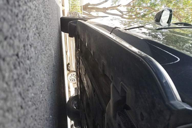 Used Volvo XC60 2024 B5 4x4 Smart Luxury Edition Left Side Sill