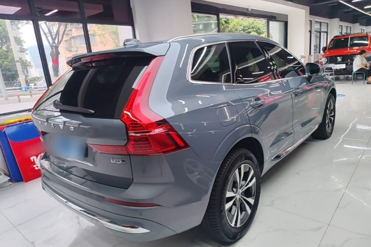 Used Volvo XC60 2024 B5 4x4 Smart Luxury Edition Rear Right 45 Deg