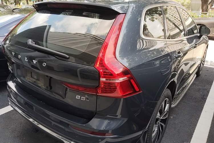 Used Volvo XC60 2024 B5 4x4 Smart Luxury Edition Rear Right 45 Deg