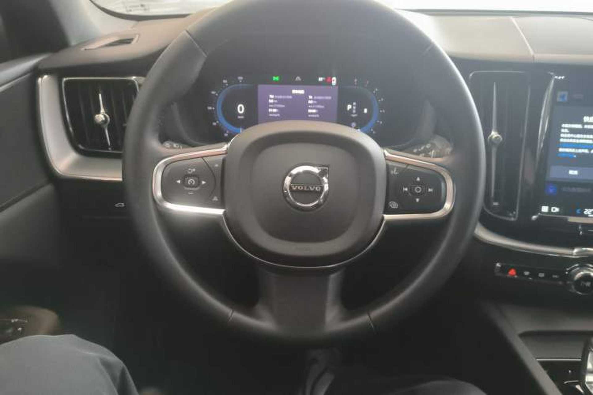 Used Volvo XC60 2024 B5 4x4 Smart Luxury Edition Steering Wheel