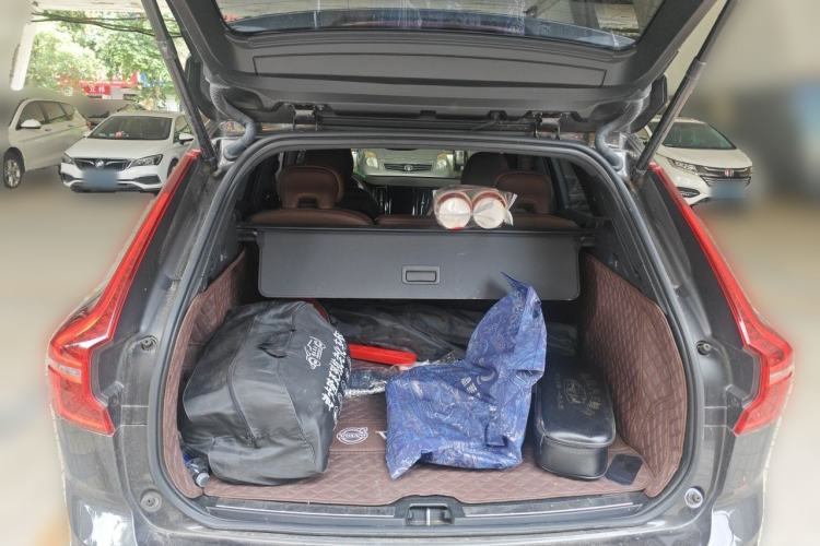 Used Volvo XC60 2024 B5 4x4 Smart Luxury Edition Trunk