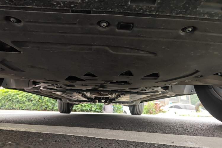 Used Volvo XC60 2024 B5 4x4 Smart Luxury Edition Chassis Front