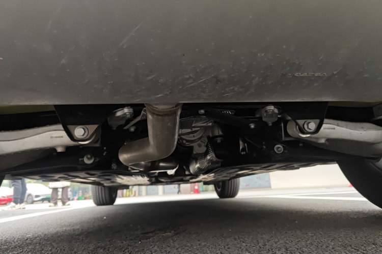 Used Volvo XC60 2024 B5 4x4 Smart Luxury Edition Chassis Rear