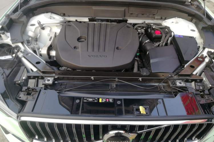 Used Volvo XC60 2024 B5 4x4 Smart Luxury Edition Engine Bay