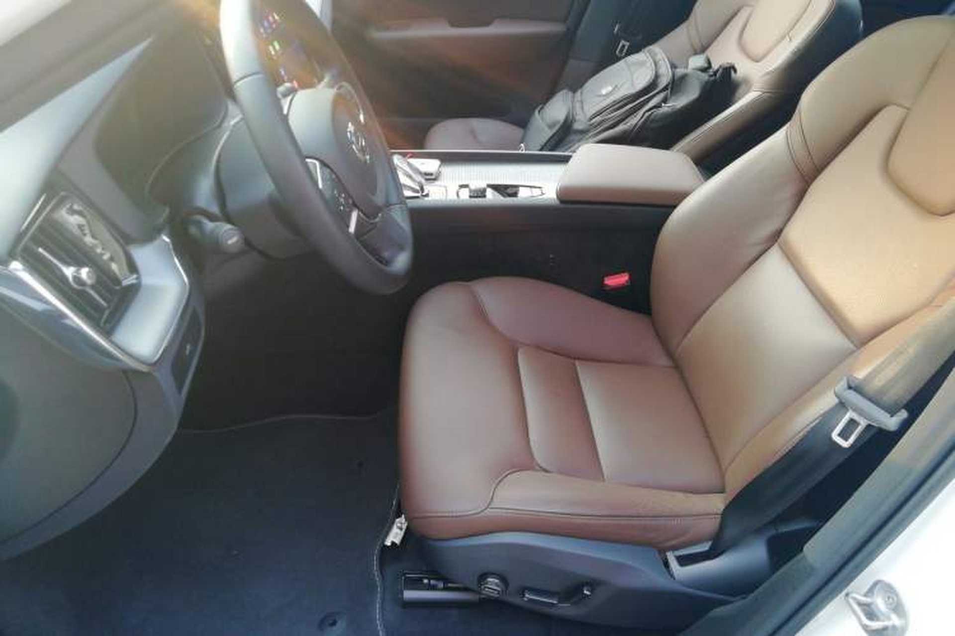 Used Volvo XC60 2024 B5 4x4 Smart Luxury Edition Left Front Seat
