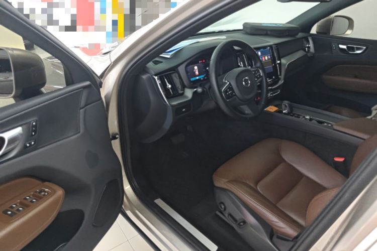 Used Volvo XC60 2024 B5 4x4 Smart Luxury Edition Driver Seat