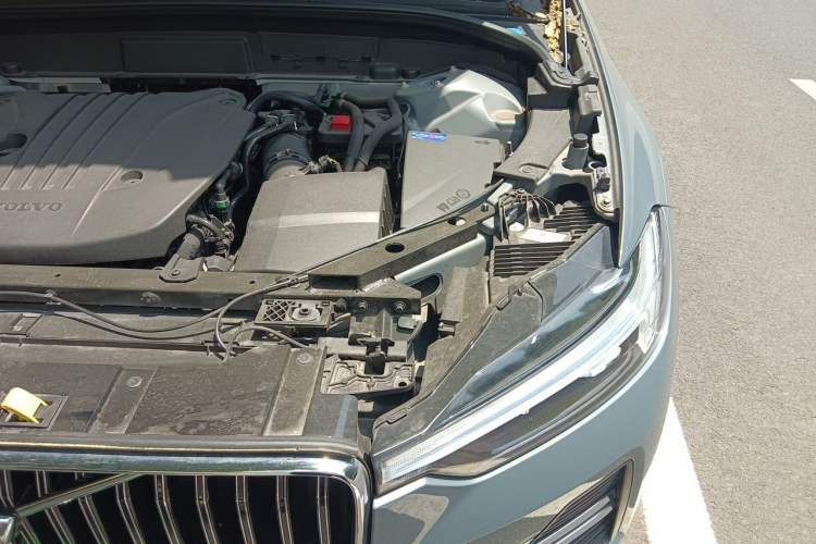 Used Volvo XC60 2024 B5 4x4 Smart Luxury Edition Engine Bay Left