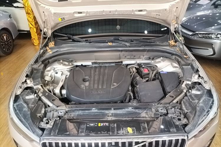Used Volvo XC60 2024 B5 4x4 Smart Luxury Edition Engine Bay