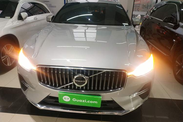 Used Volvo XC60 2024 B5 4x4 Smart Luxury Edition Exterior 1