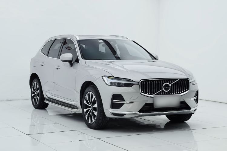 Used Volvo XC60 2024 B5 4x4 Smart Luxury Edition Exterior 2