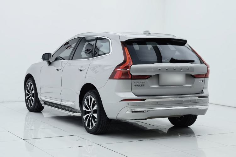 Used Volvo XC60 2024 B5 4x4 Smart Luxury Edition Exterior 5