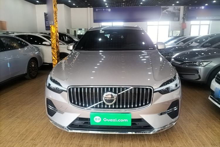 Used Volvo XC60 2024 B5 4x4 Smart Luxury Edition Front