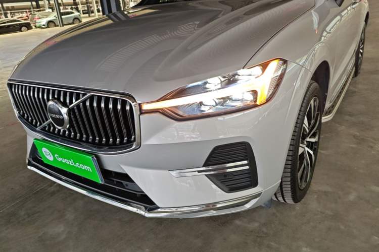 Used Volvo XC60 2024 B5 4x4 Smart Luxury Edition Left Front Headlight