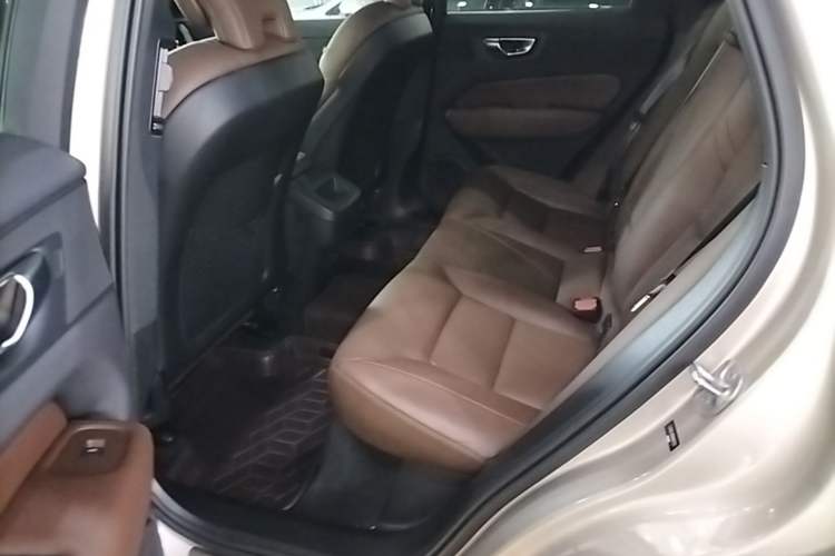 Used Volvo XC60 2024 B5 4x4 Smart Luxury Edition Left Rear Seat