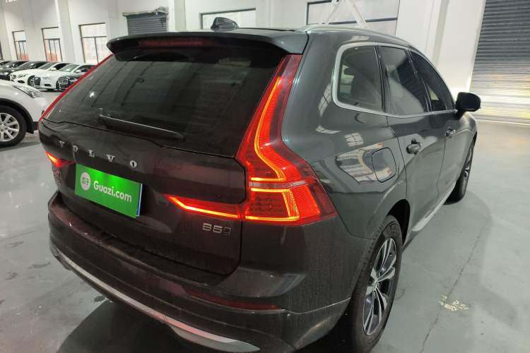 Used Volvo XC60 2024 B5 4x4 Smart Luxury Edition Rear Right 45 Deg