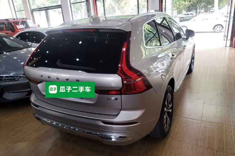 Used Volvo XC60 2024 B5 4x4 Smart Luxury Edition Rear Right 45 Deg