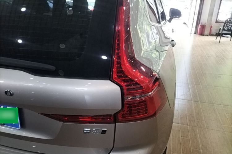Used Volvo XC60 2024 B5 4x4 Smart Luxury Edition Right Rear Taillight