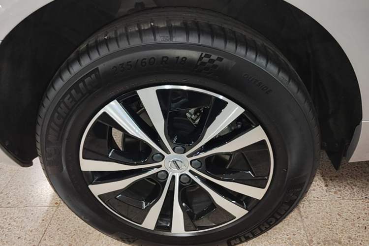 Used Volvo XC60 2024 B5 4x4 Smart Luxury Edition Right Rear Wheel Hub