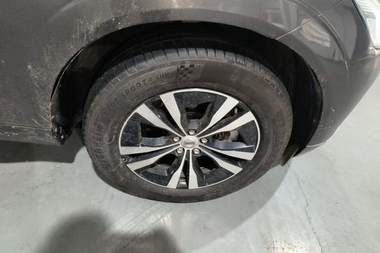 Used Volvo XC60 2024 B5 4x4 Smart Luxury Edition Right Rear Wheel Hub