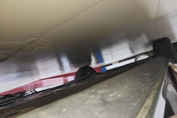 Used Volvo XC60 2024 B5 4x4 Smart Luxury Edition Right Side Sill