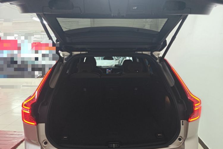 Used Volvo XC60 2024 B5 4x4 Smart Luxury Edition Trunk