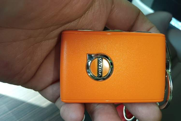 Used Volvo XC60 2024 B5 4x4 Smart Luxury Edition Vehicle Key