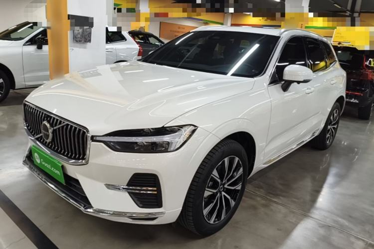 Volvo XC60 2024 B5 4x4 Smart Luxury Edition - Smart Touring