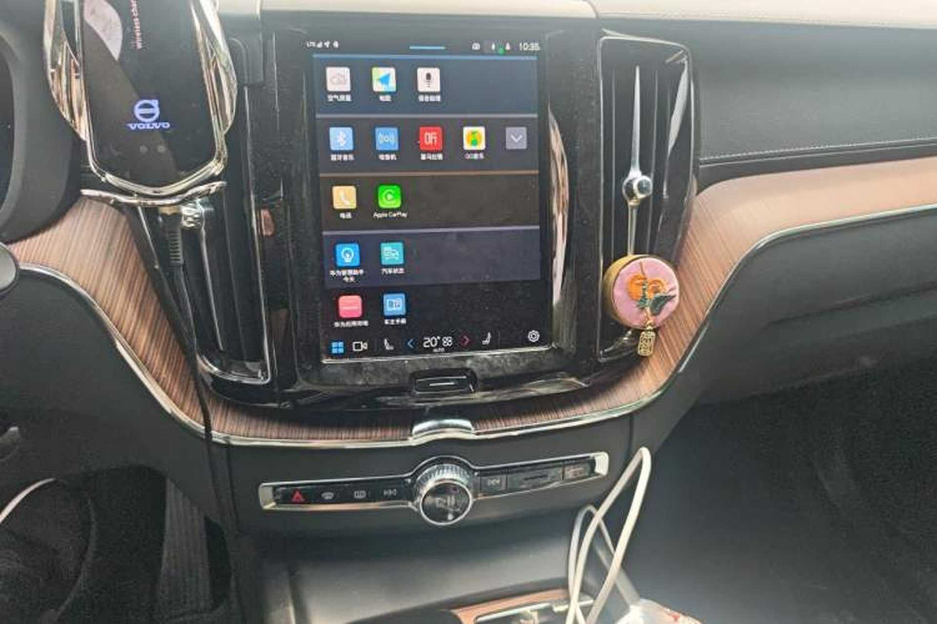 Used Volvo XC60 2024 B5 4x4 Smart Luxury Edition Audio And AC Panel