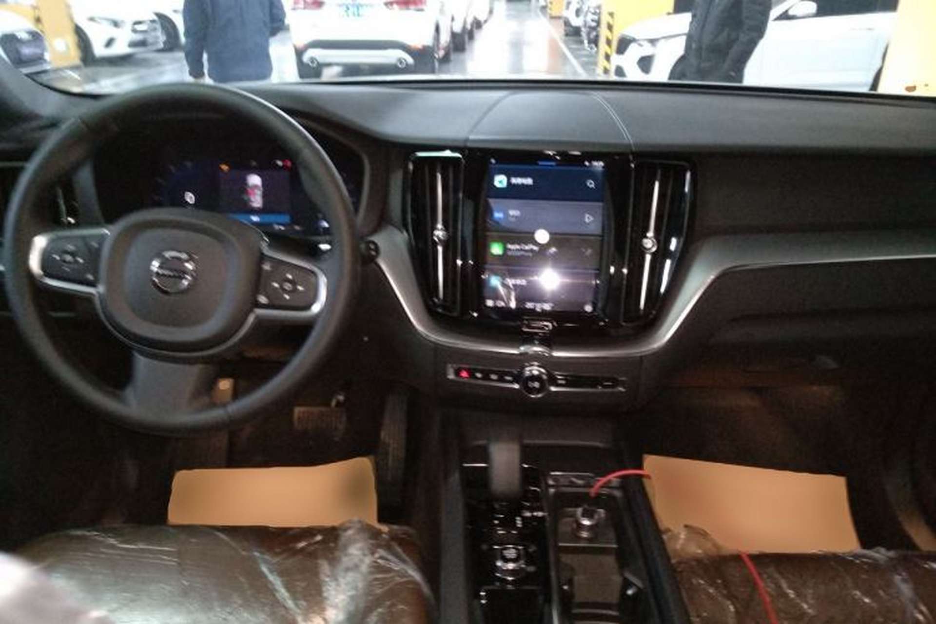 Used Volvo XC60 2024 B5 4x4 Smart Luxury Edition Center Console