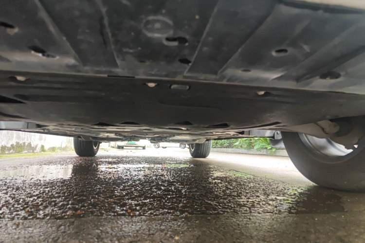 Used Volvo XC60 2024 B5 4x4 Smart Luxury Edition Chassis Front