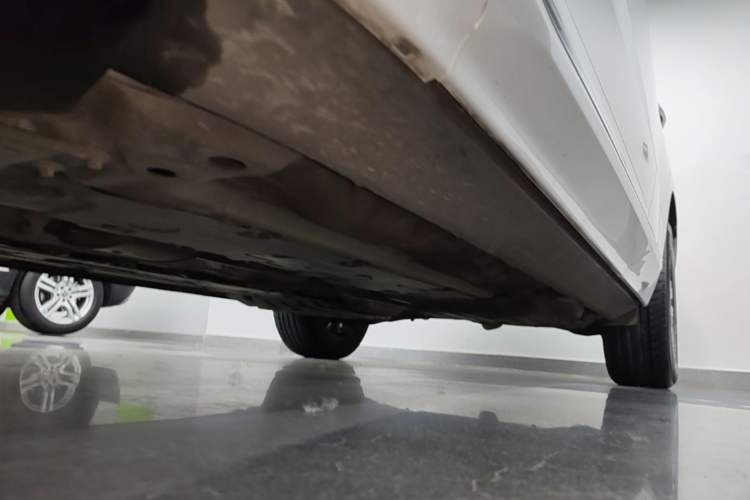 Used Volvo XC60 2024 B5 4x4 Smart Luxury Edition Chassis Front Left
