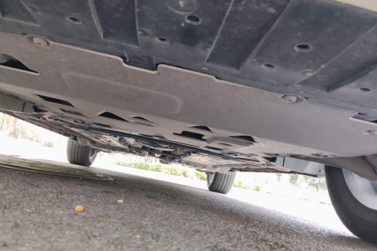Used Volvo XC60 2024 B5 4x4 Smart Luxury Edition Chassis Front