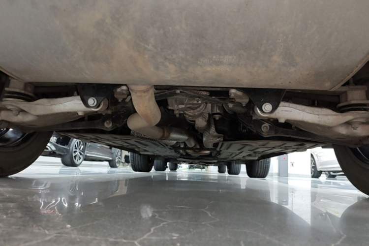 Used Volvo XC60 2024 B5 4x4 Smart Luxury Edition Chassis Rear