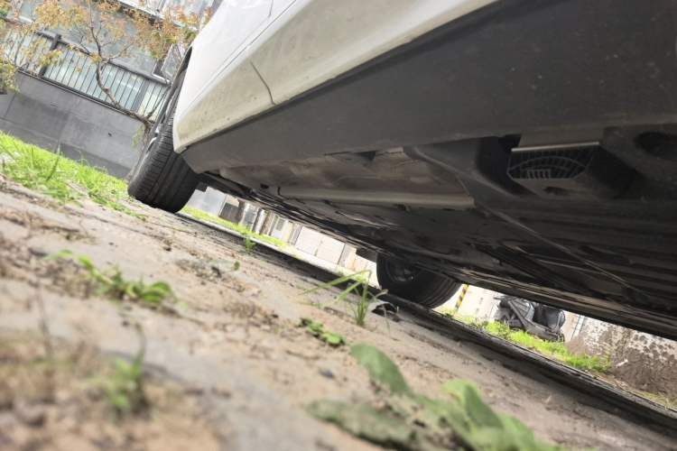 Used Volvo XC60 2024 B5 4x4 Smart Luxury Edition Chassis Rear Left