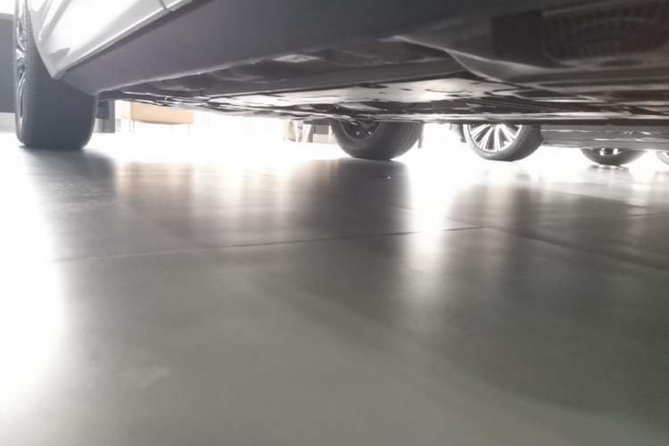 Used Volvo XC60 2024 B5 4x4 Smart Luxury Edition Chassis Rear Left