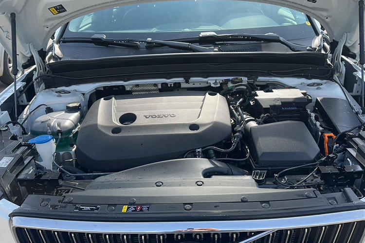 Used Volvo XC60 2024 B5 4x4 Smart Luxury Edition Engine Bay