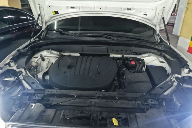 Used Volvo XC60 2024 B5 4x4 Smart Luxury Edition Engine Bay