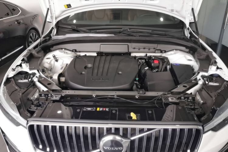 Used Volvo XC60 2024 B5 4x4 Smart Luxury Edition Engine Bay